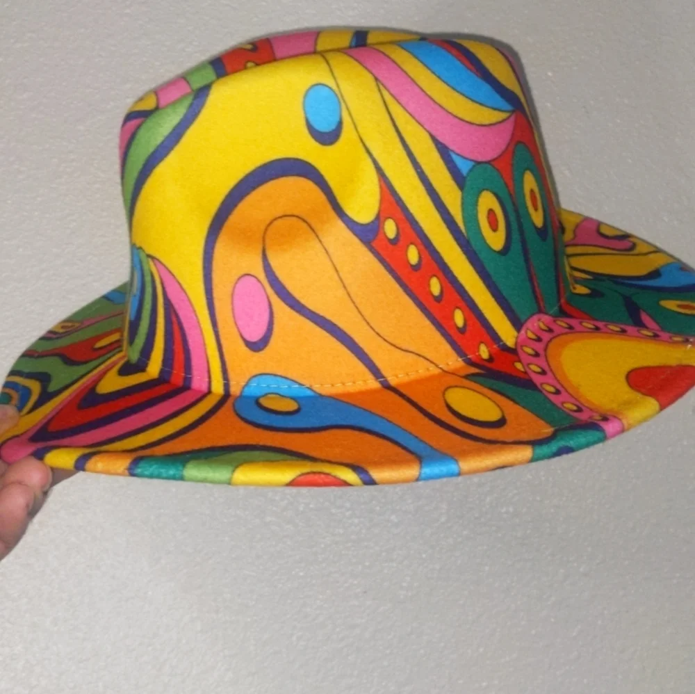 Hat - Picture 3 of 3